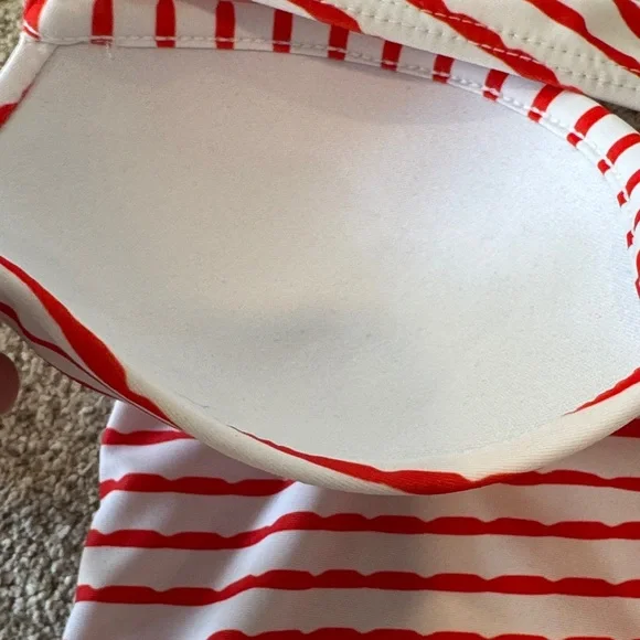 NWOT Red and White Striped One Piece Ruffle Skirt Vintage Style Swimsuit - Picture 4 of 5